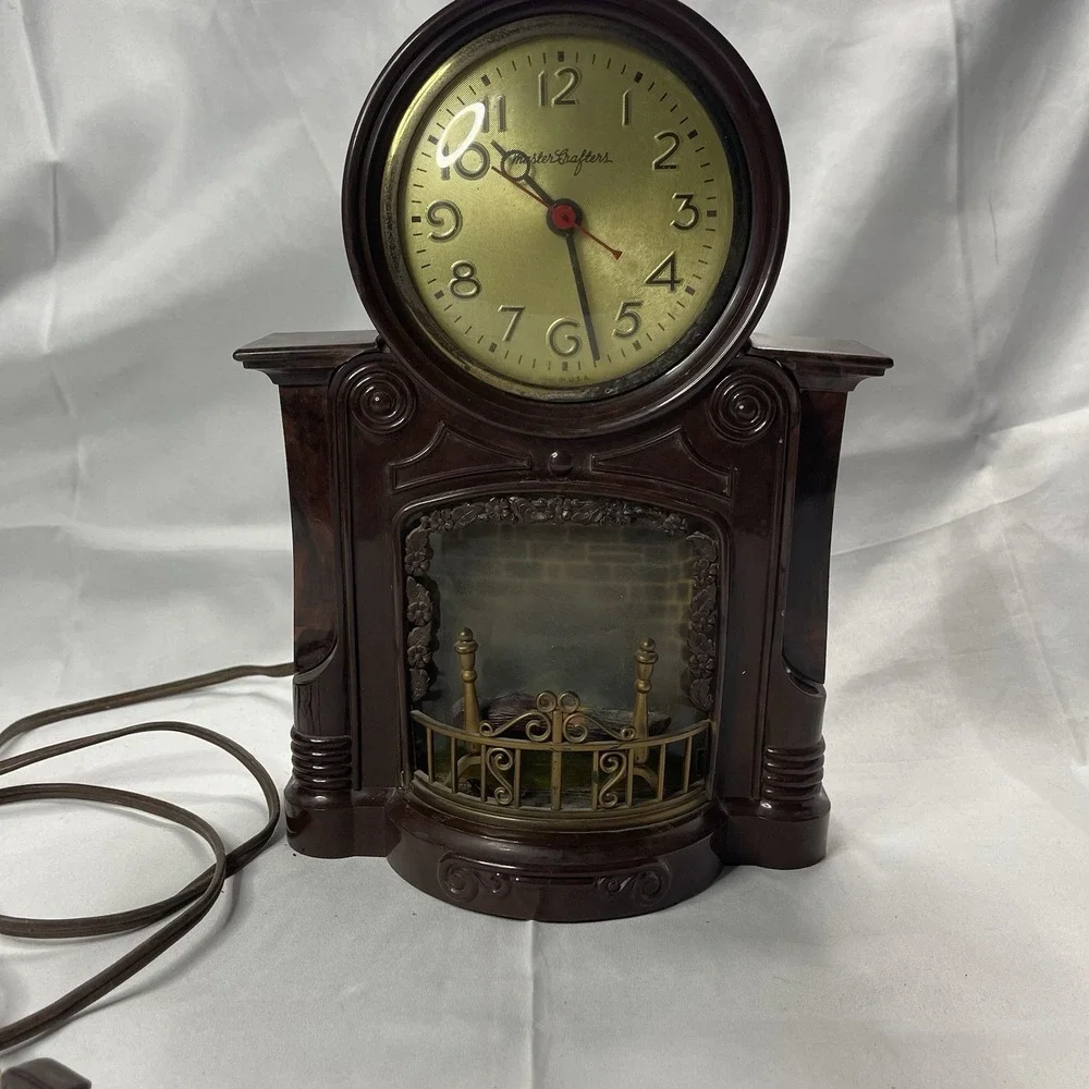 Vintage Master crafters Fireplace ANIMATED Clock Lighted Motion Lamp NOT WORKING